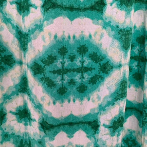 Women’s 1X AGB WOMAN Green Tie Dye Print Pull On Maxi Skirt Side Slits Rayon EXC - Picture 10 of 12